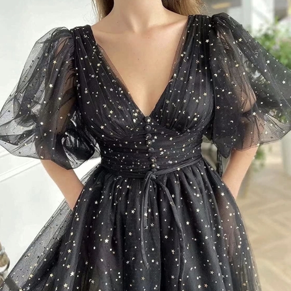 Tulle gown with lace up back - Picture 4 of 7